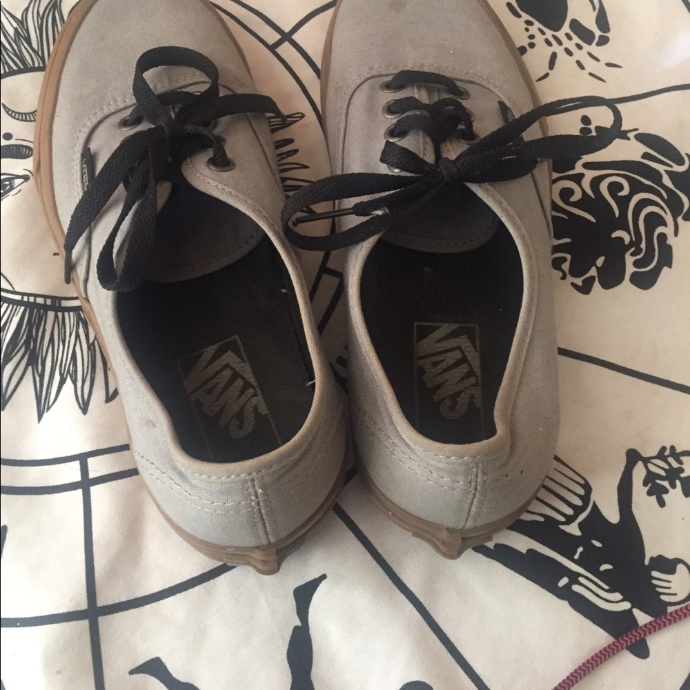 Grey vans w/black shoe laces&brown “gum” soles💖